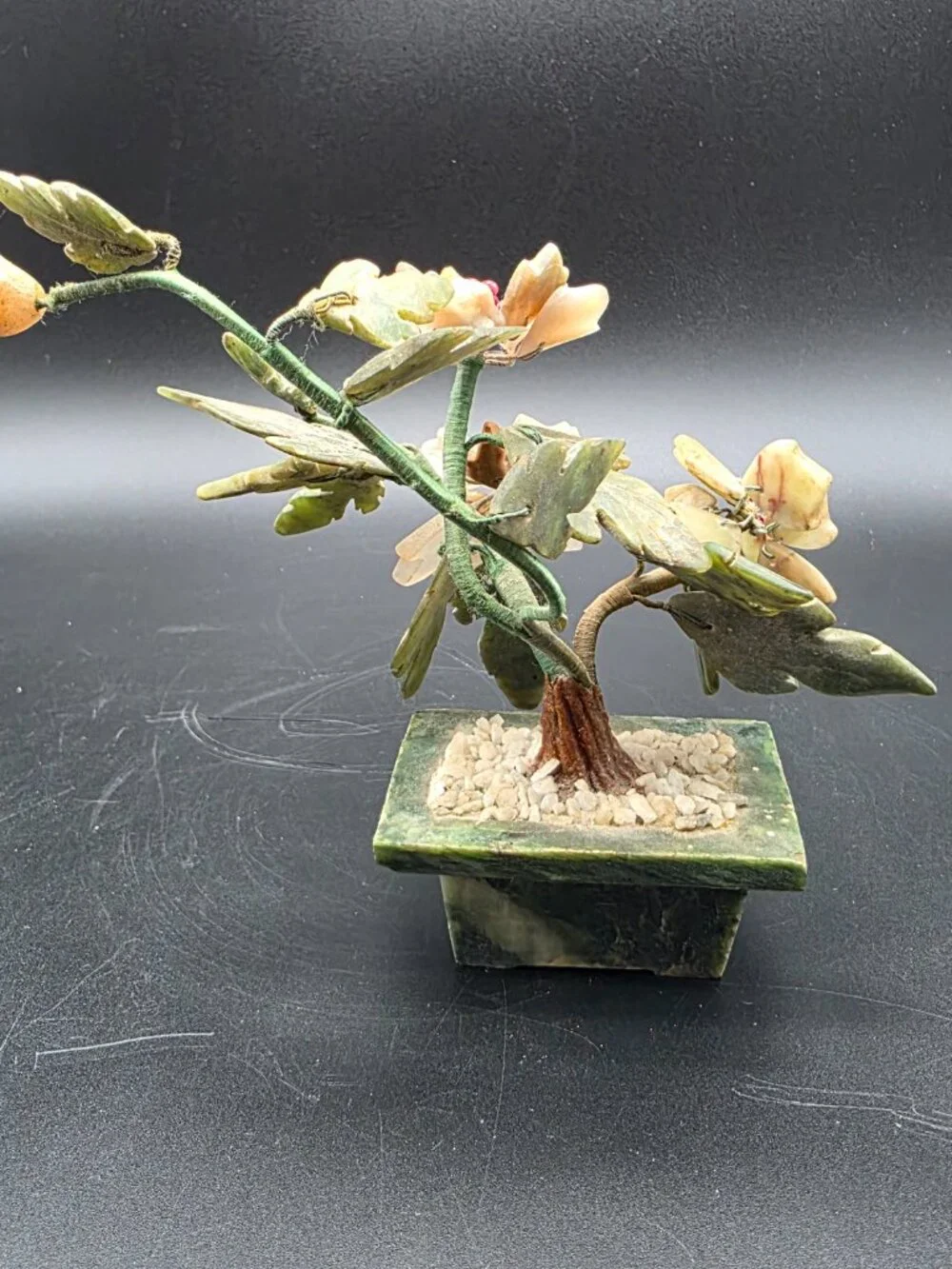 VINTAGE CHINESE JADE STONE FLOWER BONSAI TREE MCM Hand carved Gem Tree